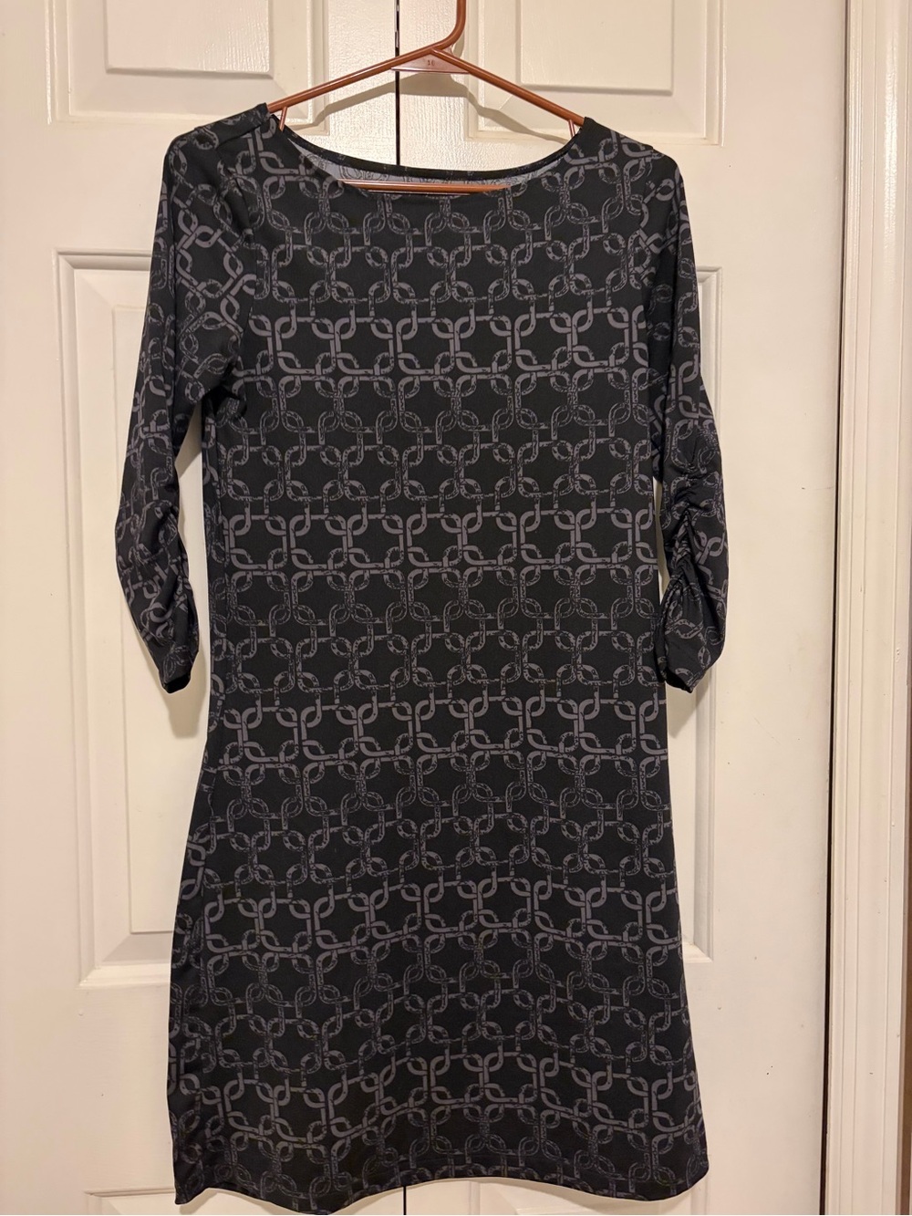 lola Black Long-Sleeve Geometric Pattern Shift Dress